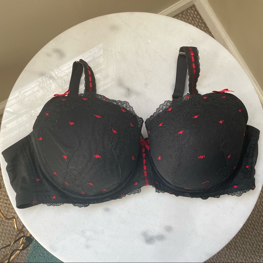 Valentines Day Cacique Boost Balconette Black Red Bra Size 44D